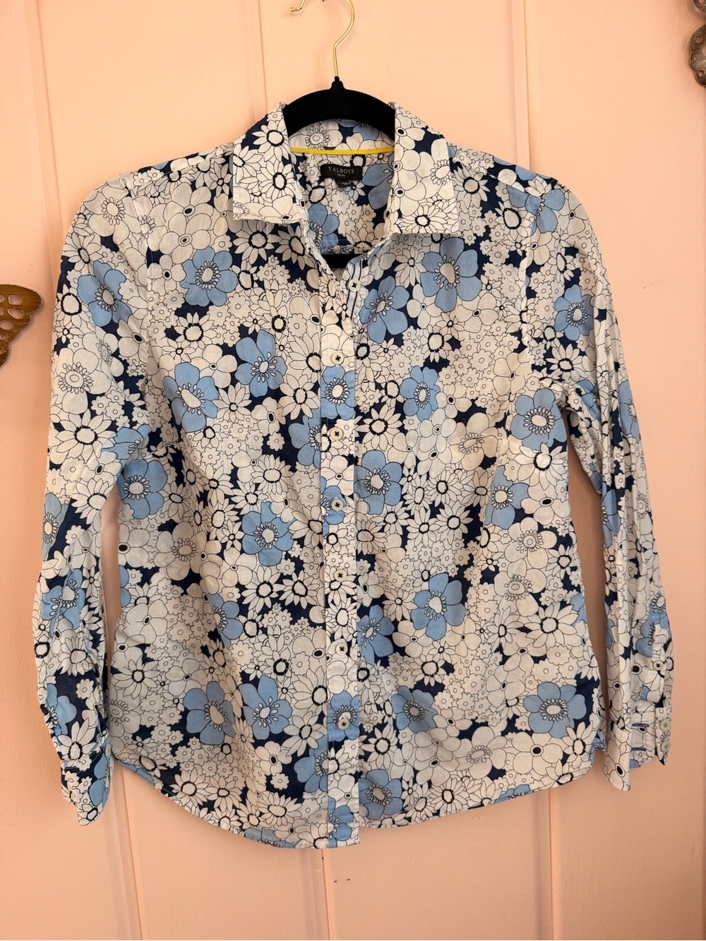 Talbots Women's White and Blue Floral Button-Down Shirt szSP